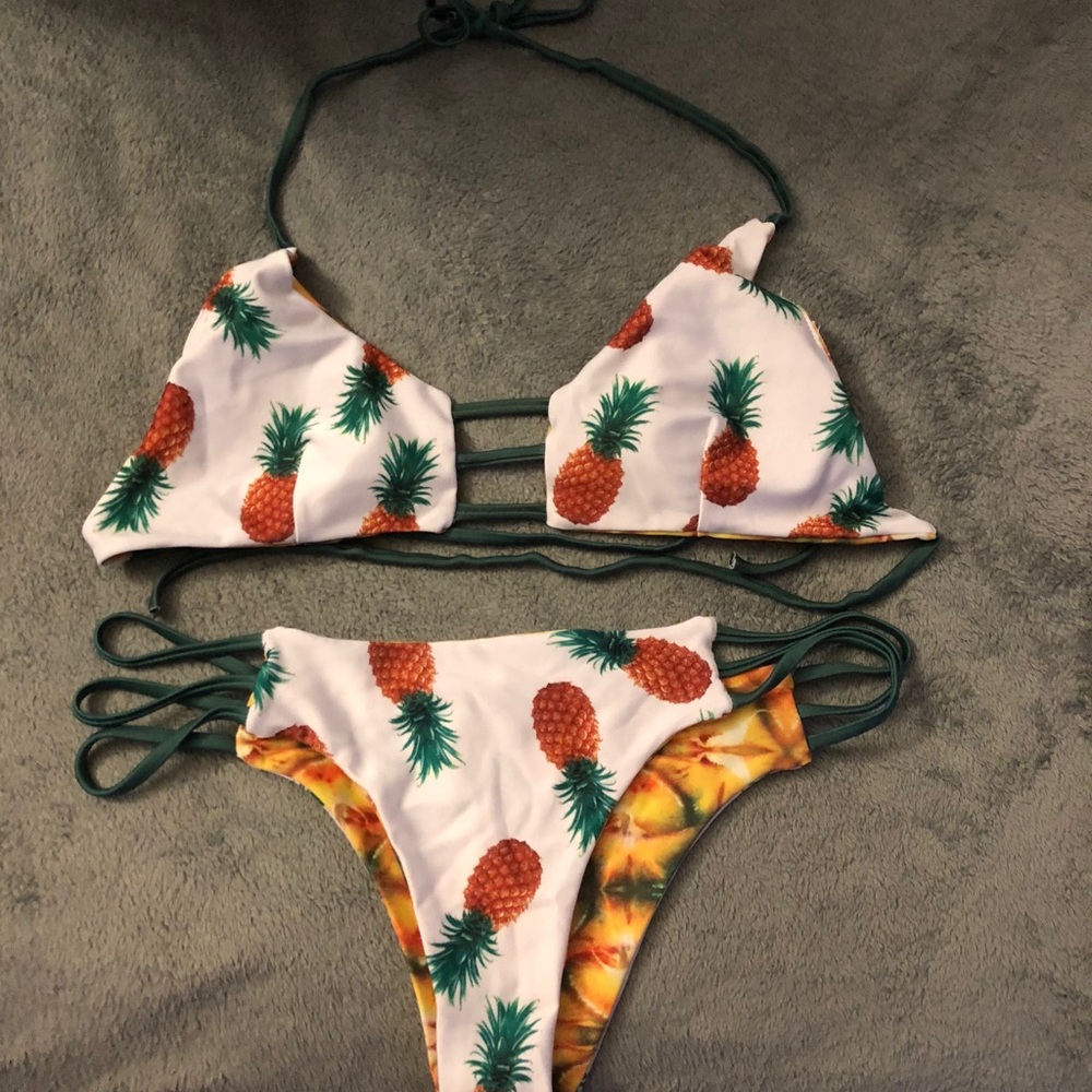 Pineapple reversible bikini